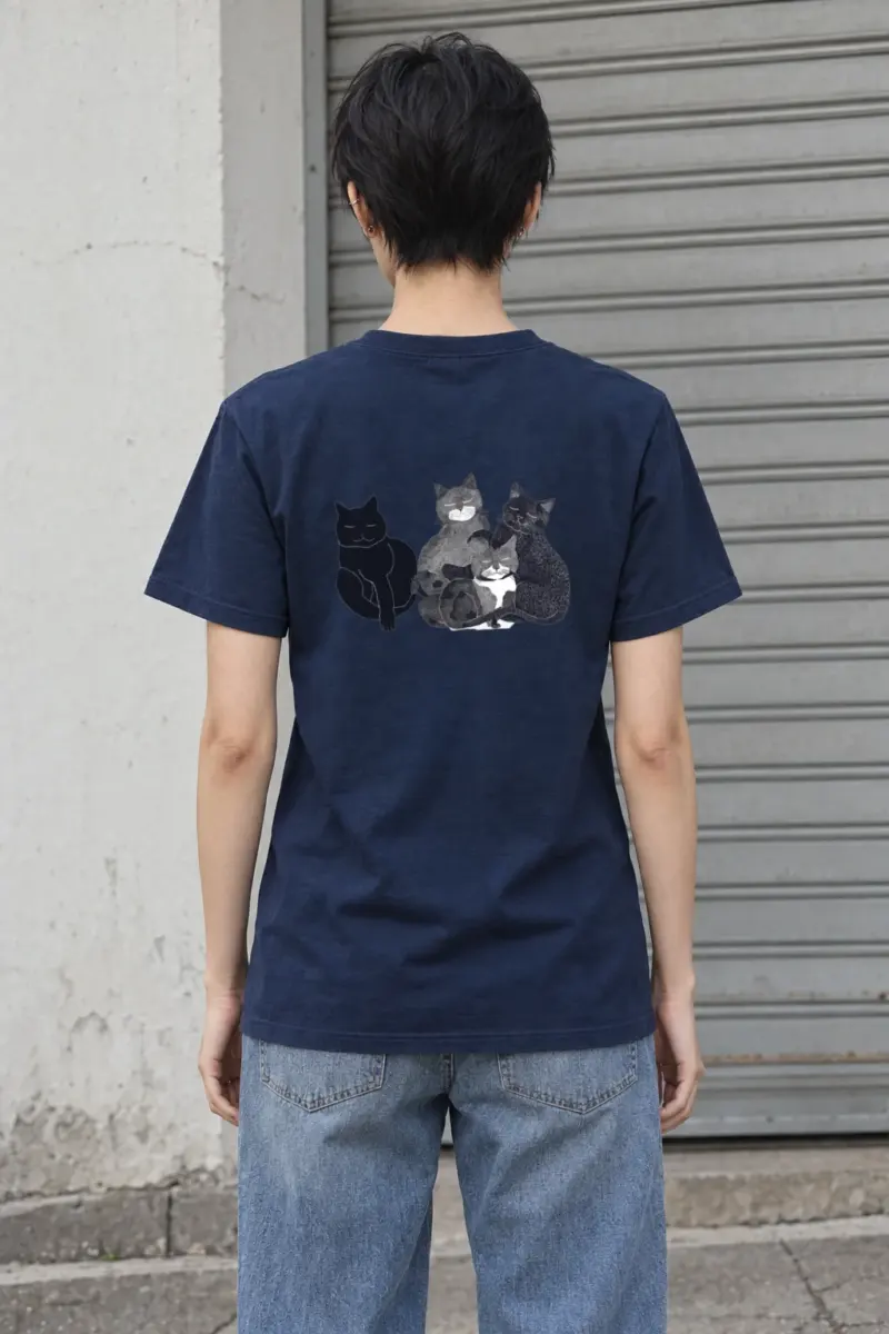 "Four Resting Cats" Heavyweight Unisex Crewneck T-shirt