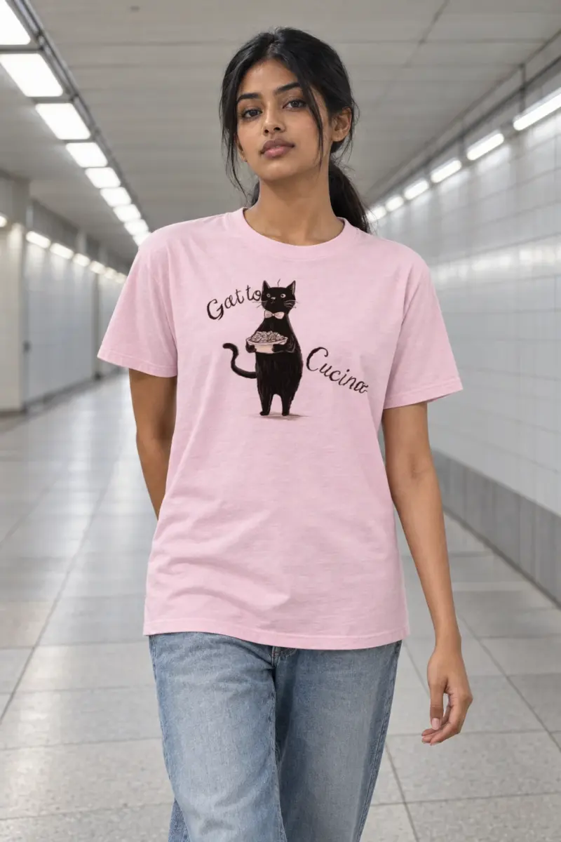 "Gatto Cucina" Heavyweight Unisex Crewneck T-shirt | Gildan 5000