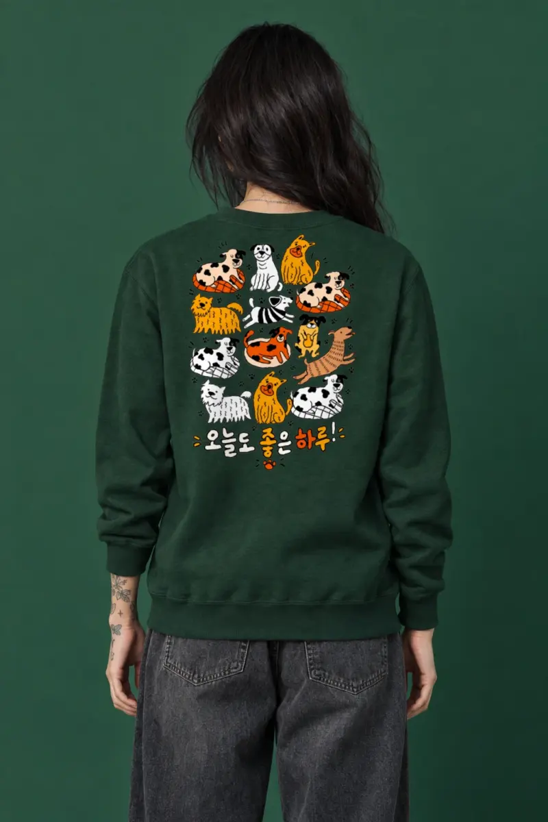 "Good Day Dogs" Heavy Blend Unisex Crewneck Sweatshirt