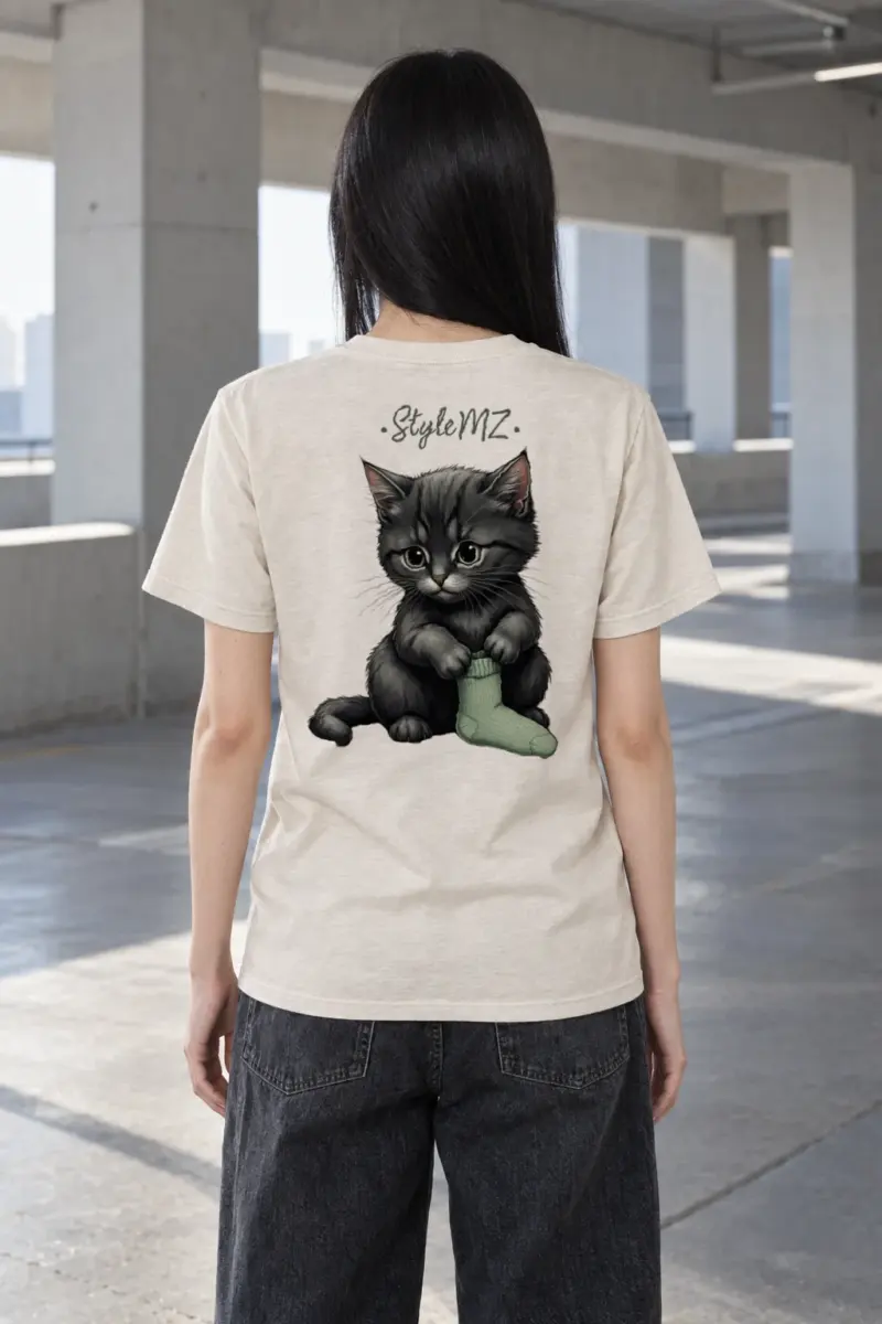 "Green Sock Kitten" Heavyweight Unisex Crewneck T-shirt | Gildan 5000