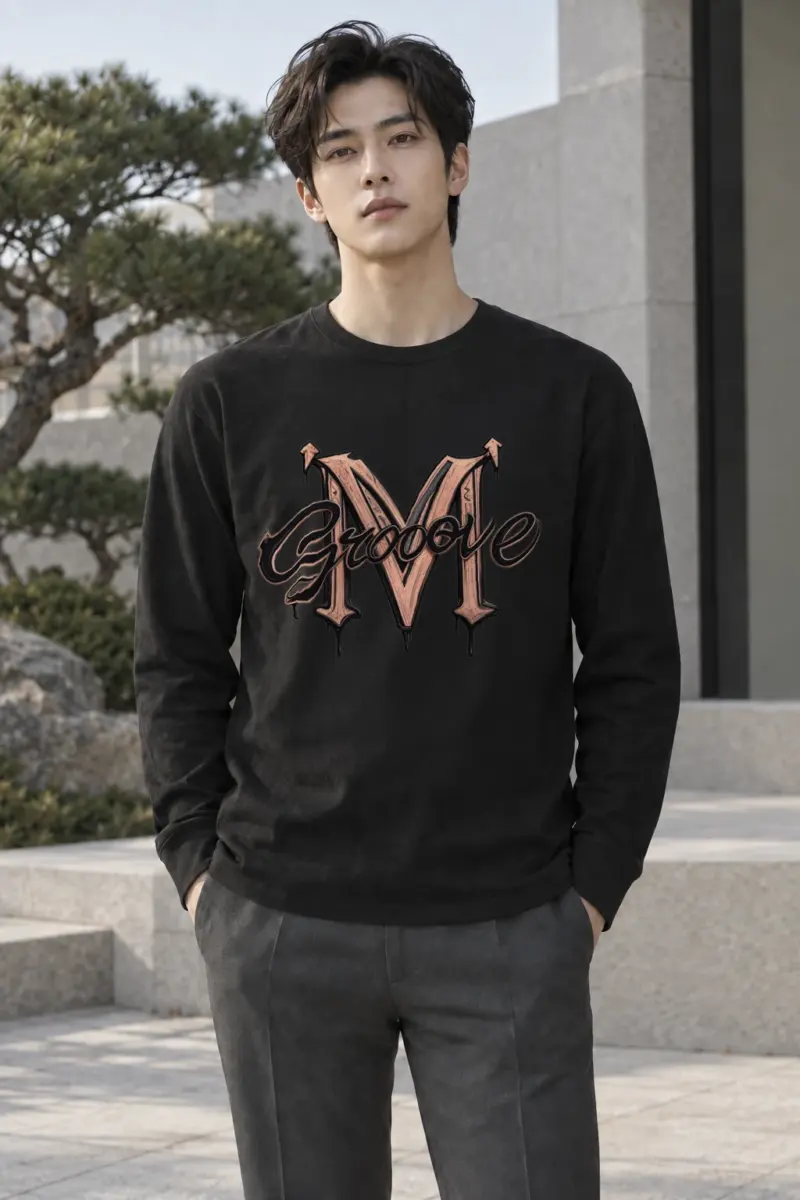 "Groove Gothic M" Unisex Longsleeve T-shirt | Gildan 2400