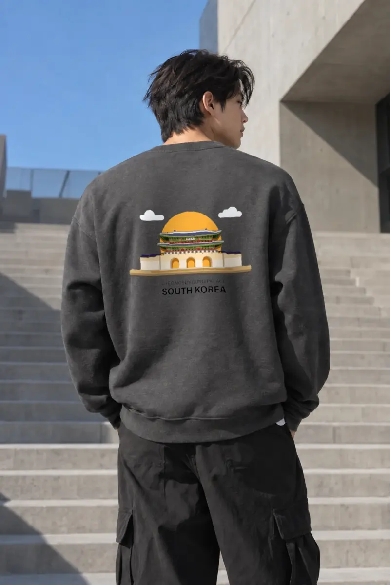 "Gyeongbokgung Palace" Heavy Blend Unisex Crewneck Sweatshirt | Gildan 18000