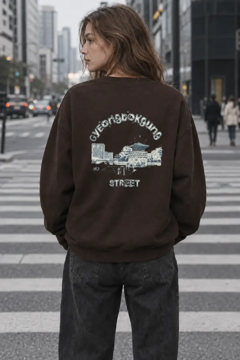 “Gyeongbokgung Street” Heavy Blend Unisex Crewneck Sweatshirt | Gildan 18000