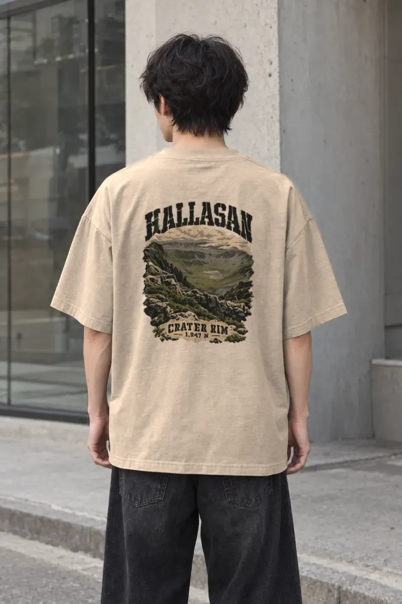 “HALLASAN CRATER RIM 1,947 M” Men’s Oversized Heavyweight Crewneck T-Shirt