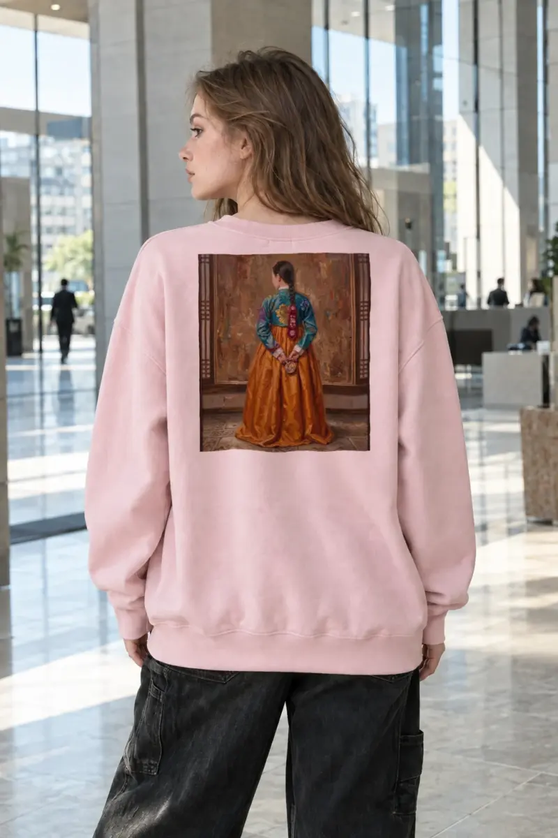 “Hanbok From Behind” Heavy Blend Unisex Crewneck Sweatshirt | Gildan 18000