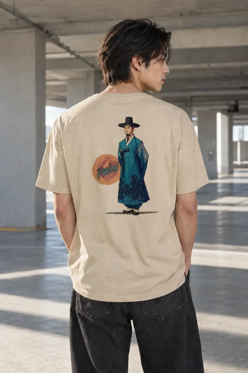 "Hanbok Portrait" Heavyweight Unisex Crewneck T-shirt | Gildan 5000