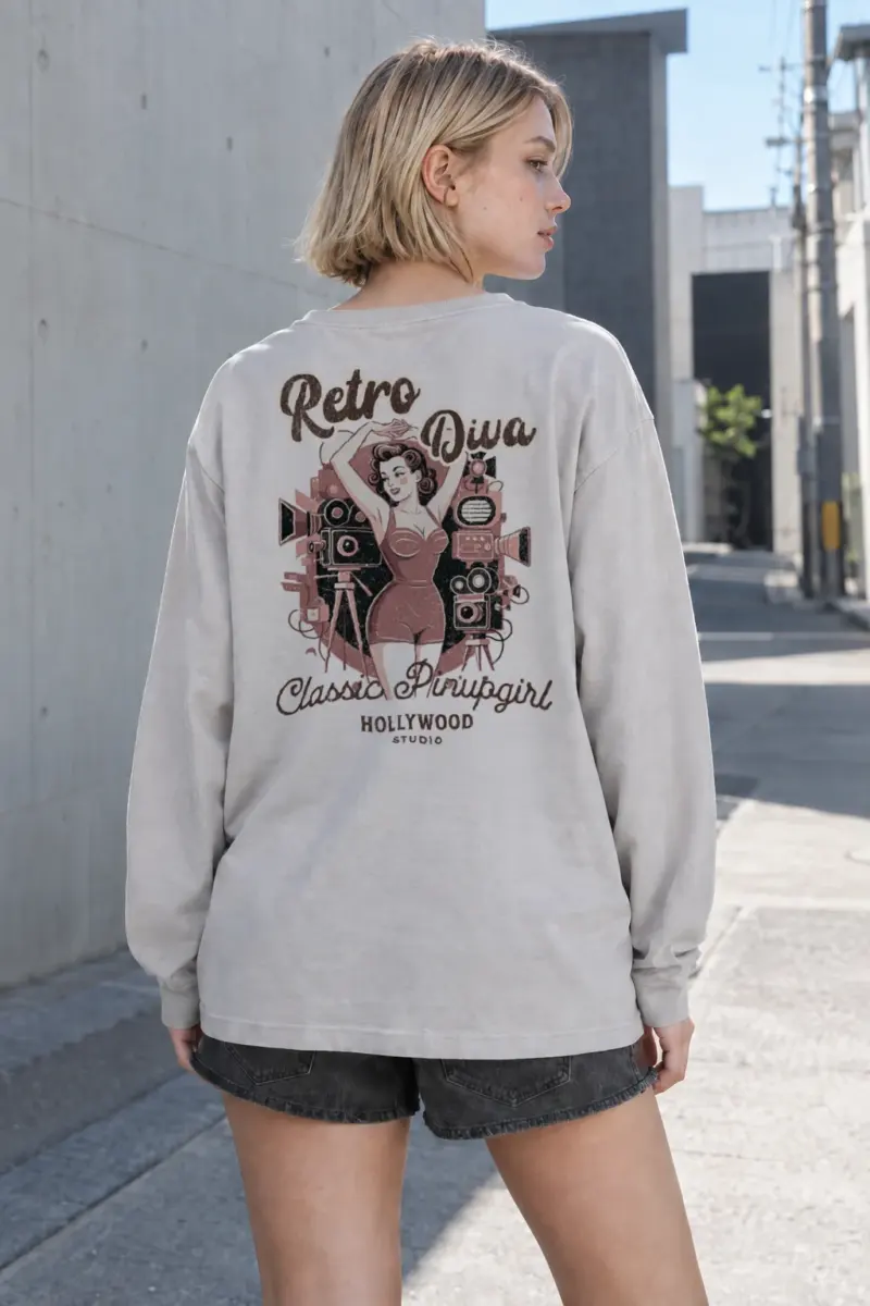“Hollywood Studio Diva” Unisex Longsleeve T-shirt | Gildan 2400