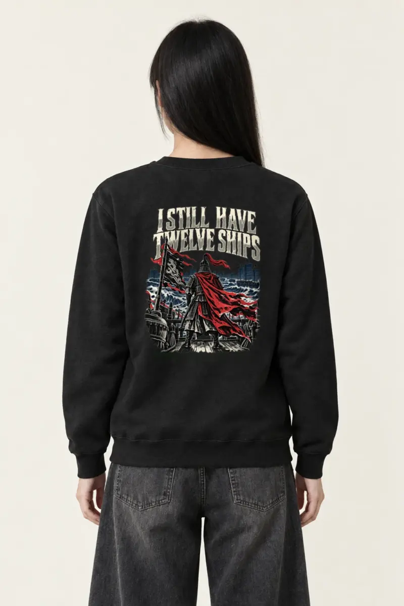 "I Still Have Twelve Ships · Admiral Yi Sun-sin 이순신" Heavy Blend Unisex Crewneck Sweatshirt