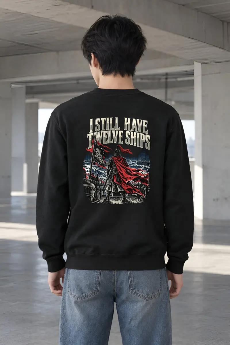 "I Still Have Twelve Ships · Admiral Yi Sun-sin 이순신" Heavy Blend Unisex Crewneck Sweatshirt
