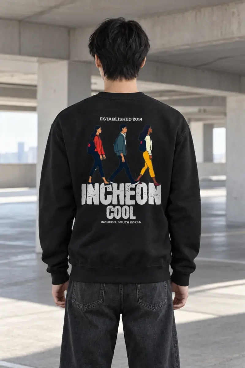 "Incheon Cool Walkers" Heavy Blend Unisex Crewneck Sweatshirt | Gildan 18000