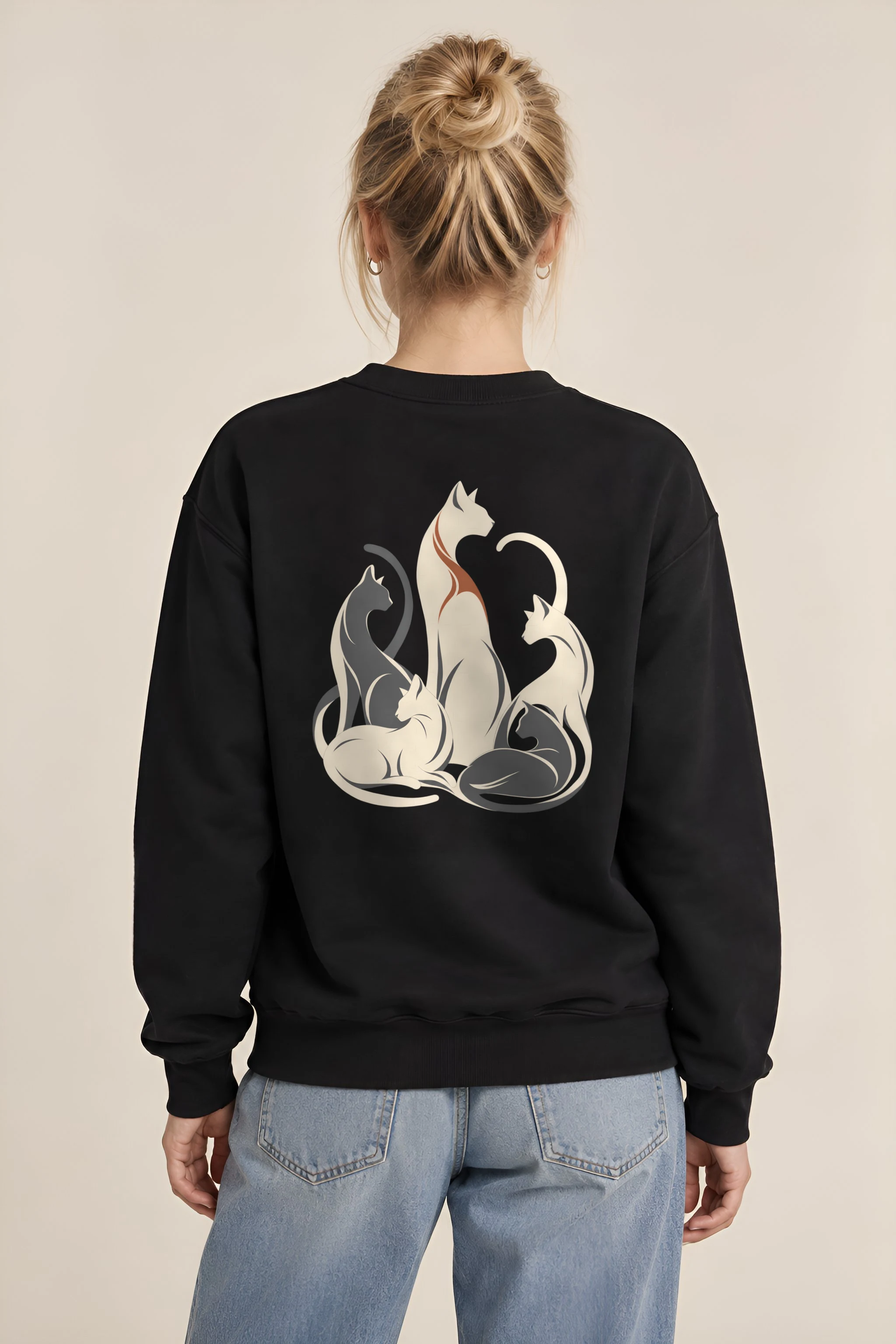 "Intertwined Five Cats" Heavy Blend Unisex Crewneck Sweatshirt