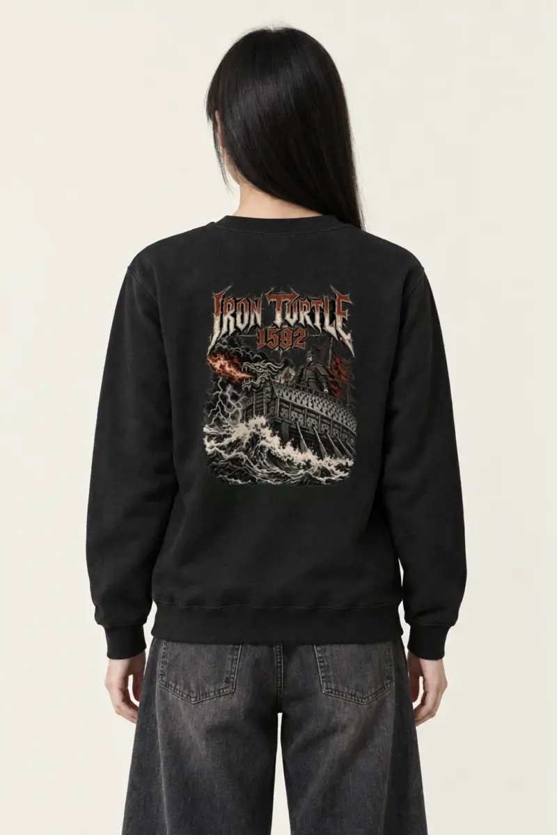 "Iron Turtle 1592 · Admiral Yi Sun-sin 이순신" Heavy Blend Unisex Crewneck Sweatshirt