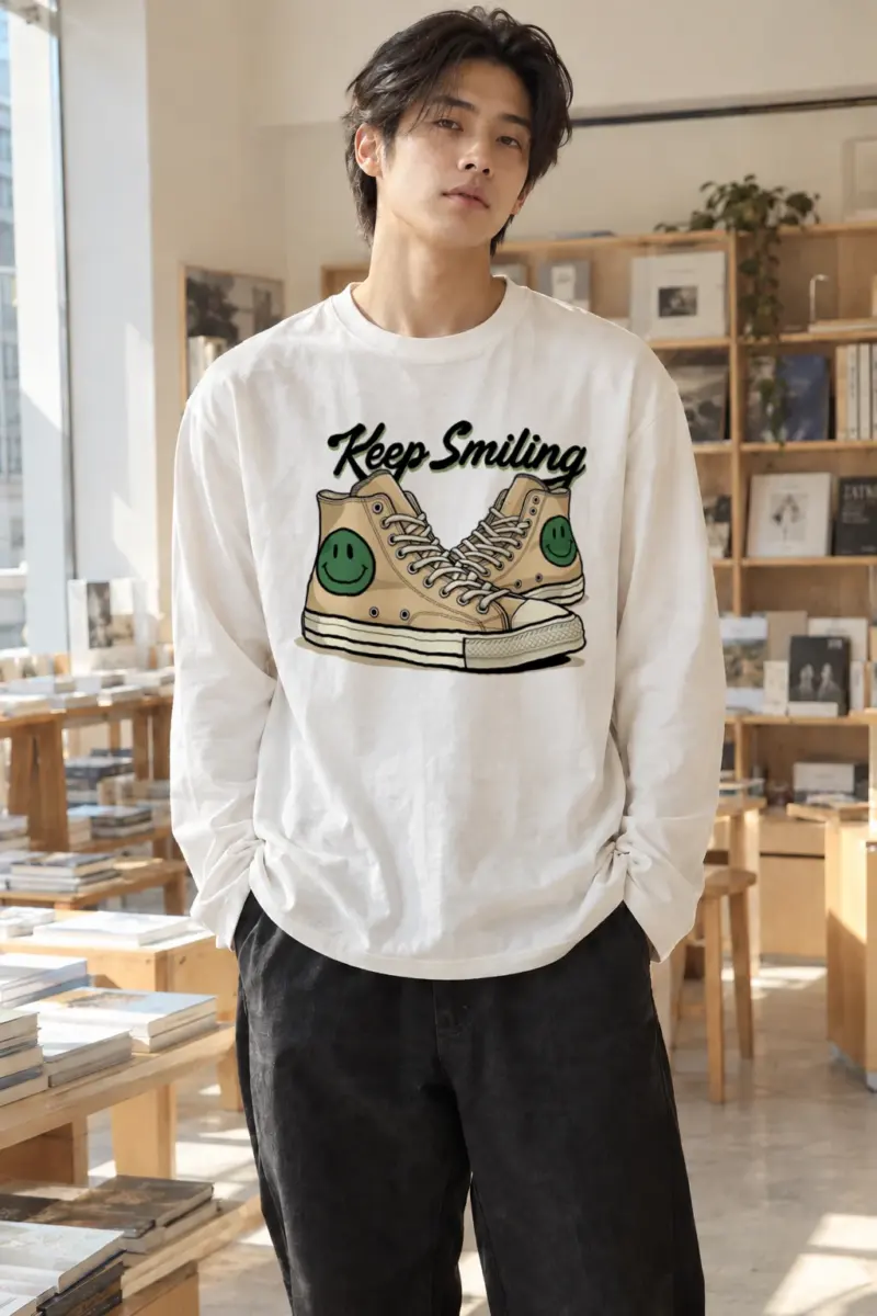 "Keep Smiling Sneakers" Unisex Longsleeve T-shirt | Gildan 2400