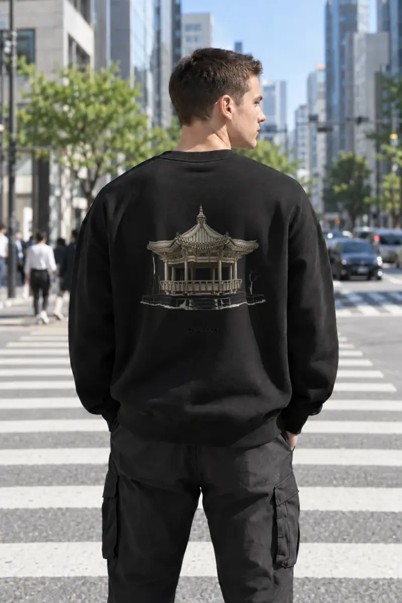 “Korean Pavilion Study” Heavy Blend Unisex Crewneck Sweatshirt | Gildan 18000