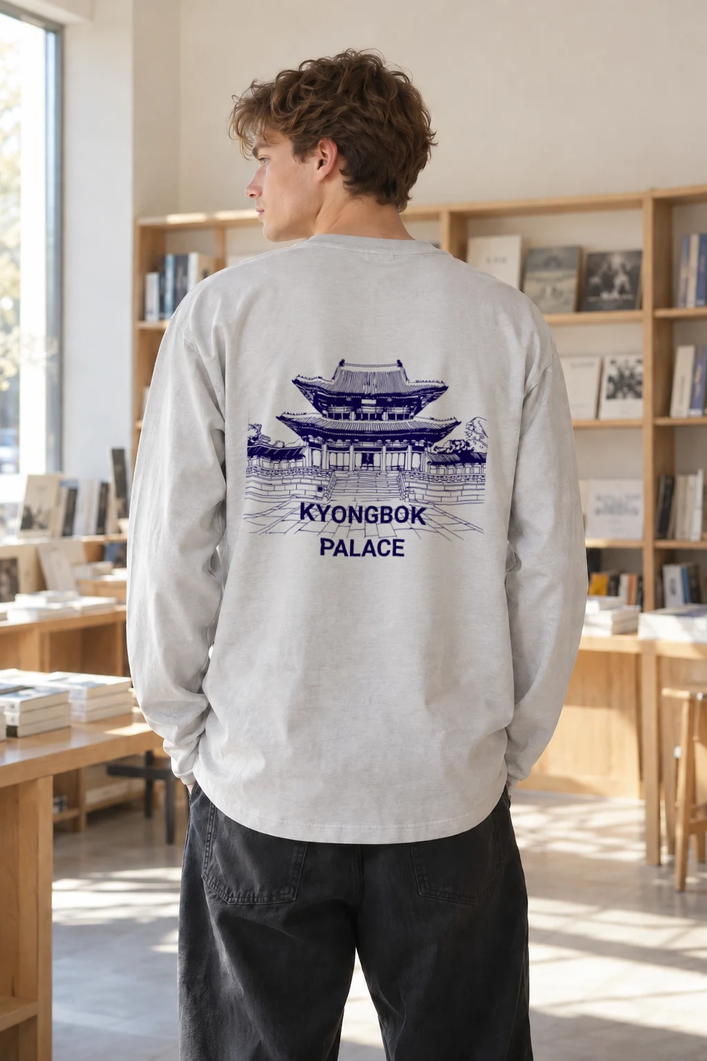 "Kyoungbok Palace" Unisex Longsleeve T-shirt | Gildan 2400