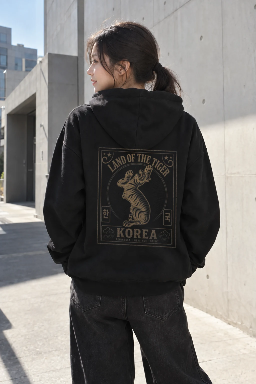 "Land Of The Tiger" Heavy Blend Unisex Pullover Hoodie | Gildan 18500