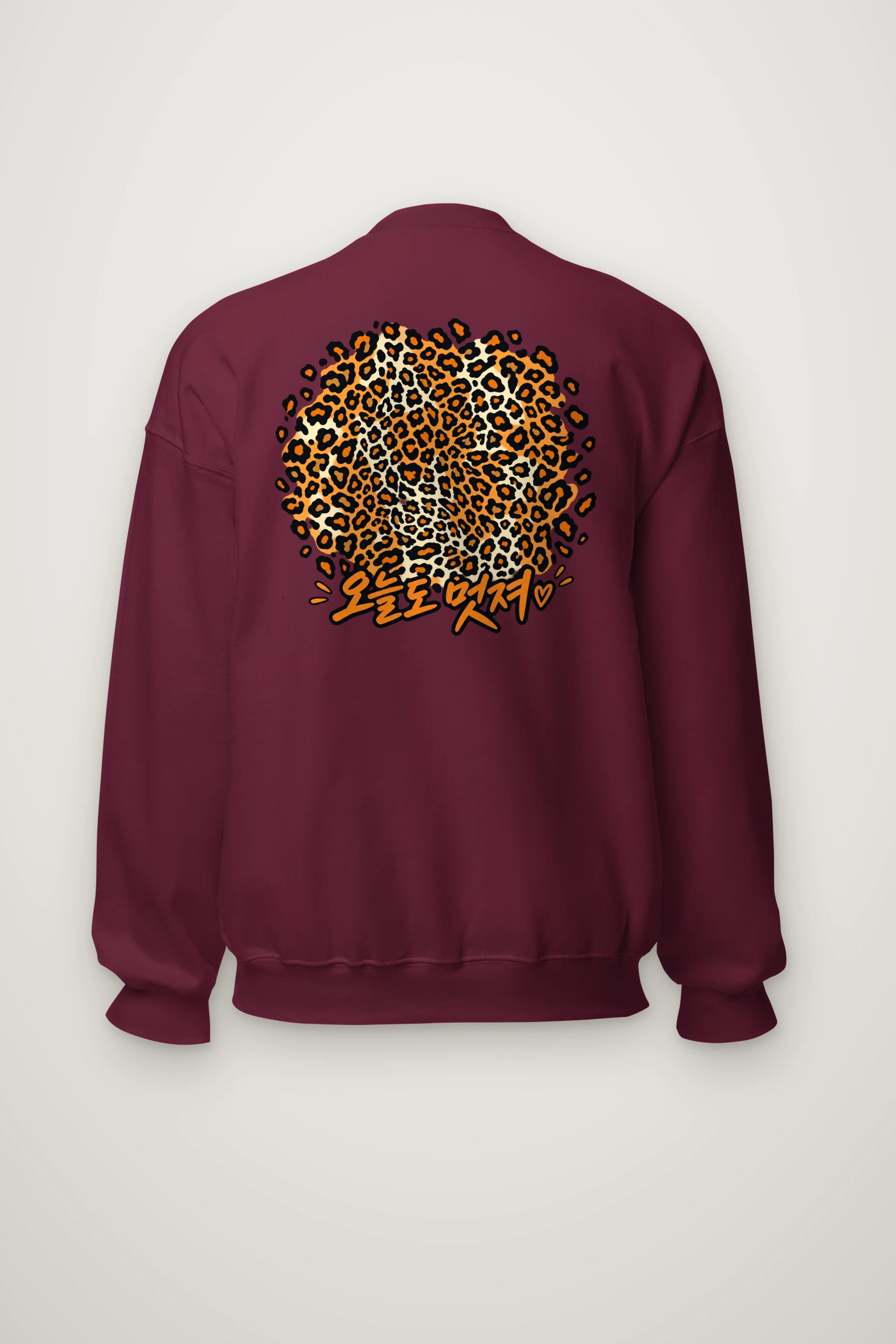 "Leopard Circle Heart" Heavy Blend Unisex Crewneck Sweatshirt