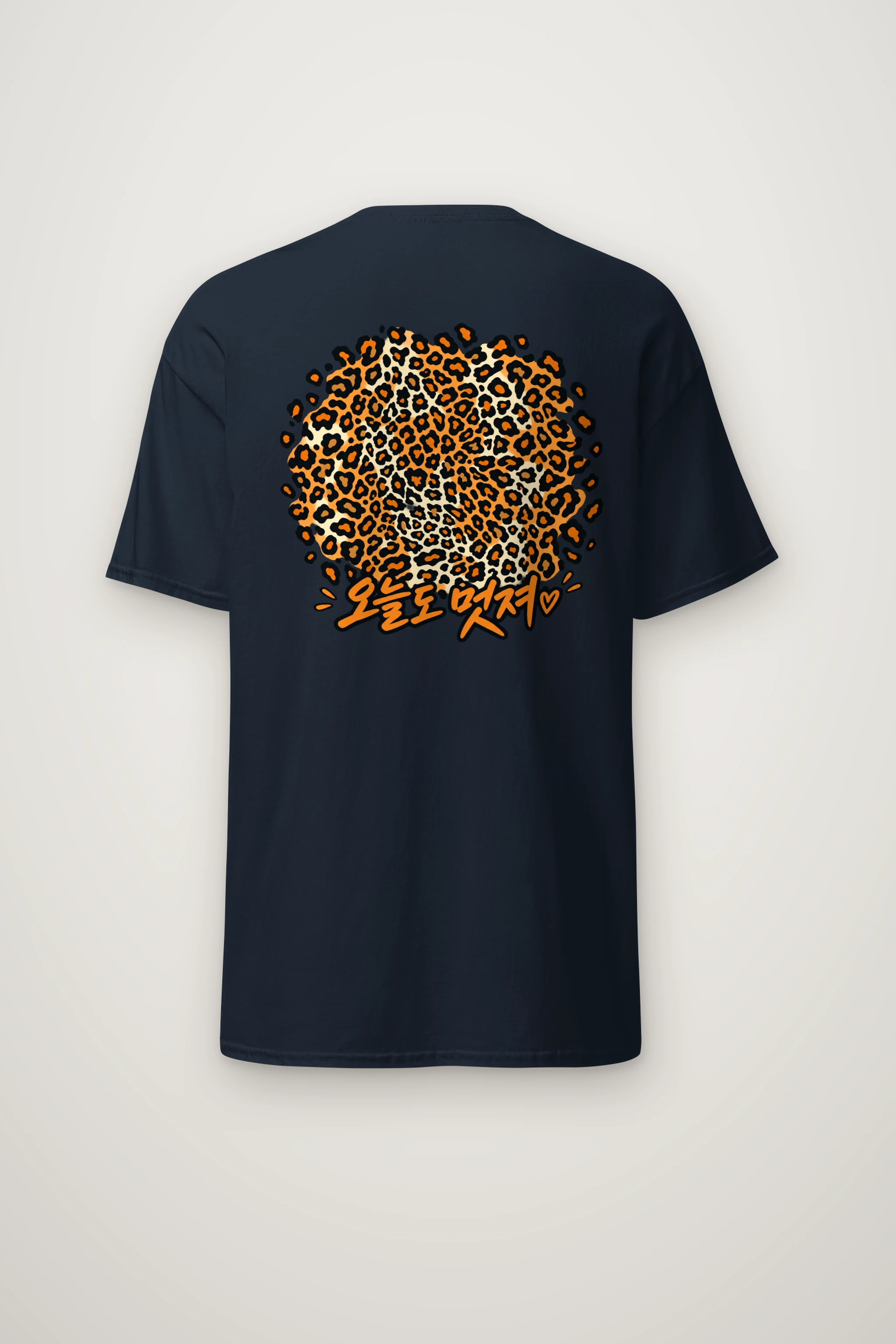 "Leopard Circle Heart" Heavyweight Unisex Crewneck T-shirt