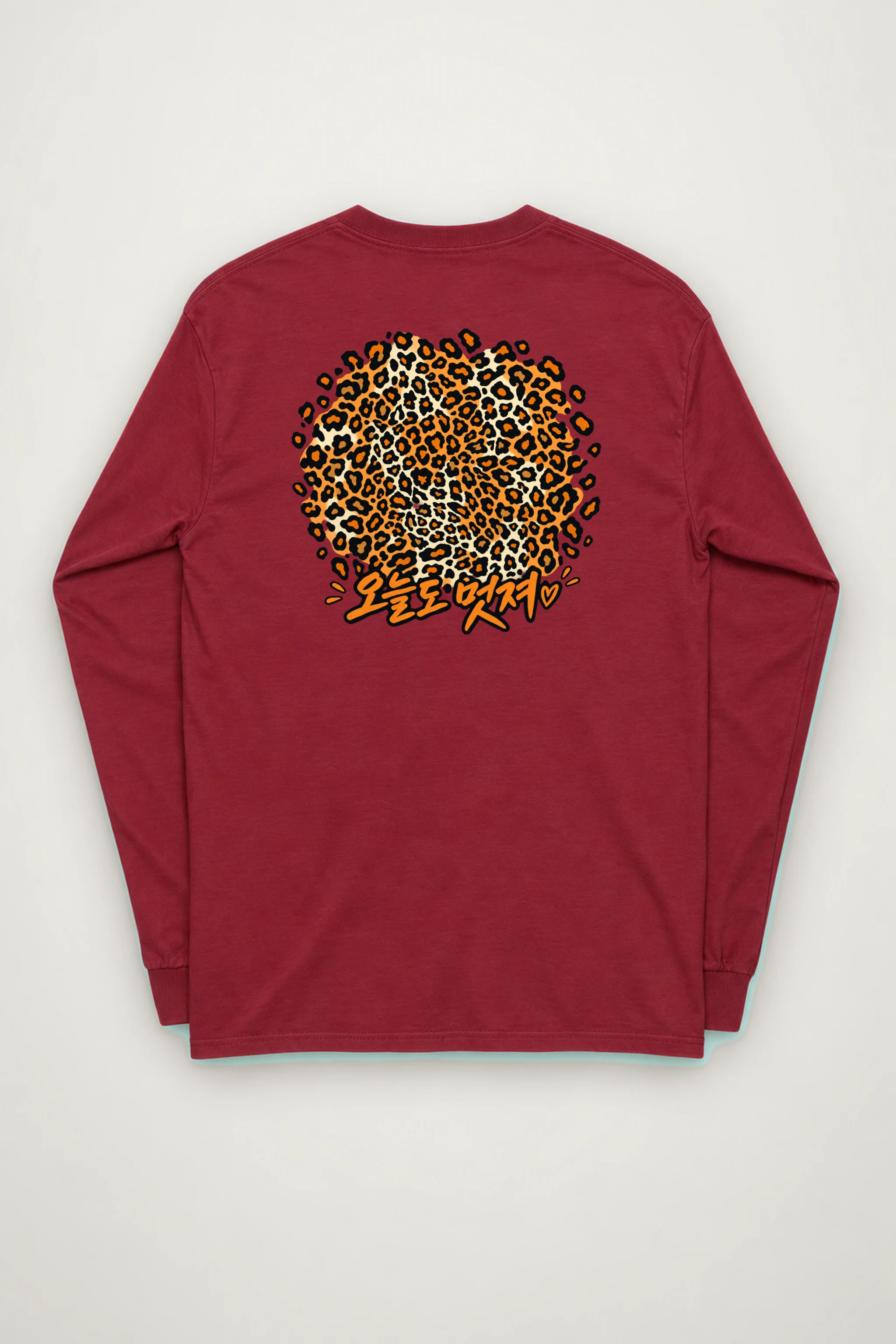 "Leopard Circle Heart" Unisex Longsleeve T-shirt