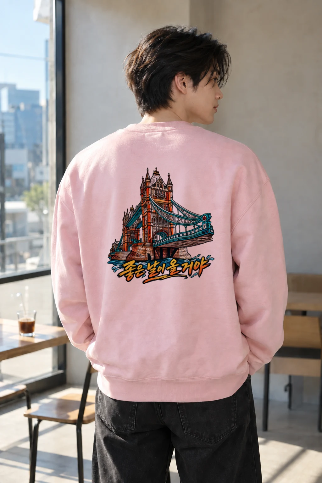 "London Tower Bridge" Heavy Blend Unisex Crewneck Sweatshirt | Gildan 18000