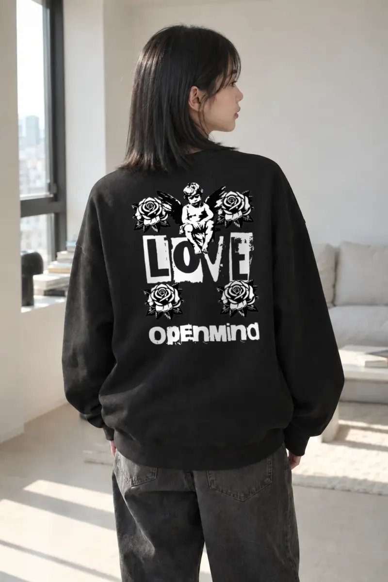 "Love Cherub" Heavy Blend Unisex Crewneck Sweatshirt | Gildan 18000