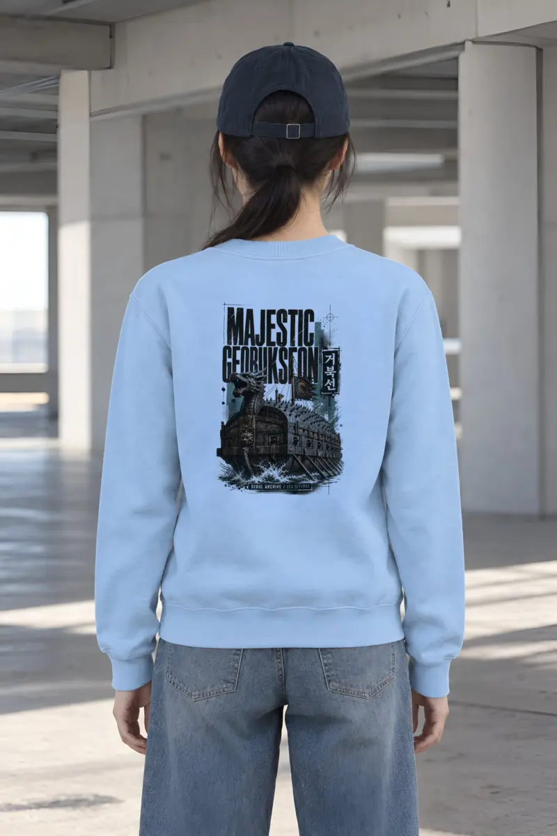 "Majestic Geobukseon · Admiral Yi Sun-sin 이순신" Heavy Blend Unisex Crewneck Sweatshirt