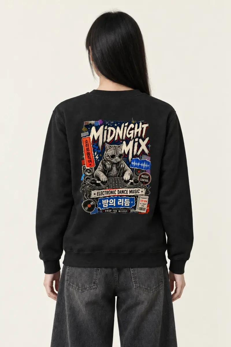"Midnight Mix Cat" Heavy Blend Unisex Crewneck Sweatshirt