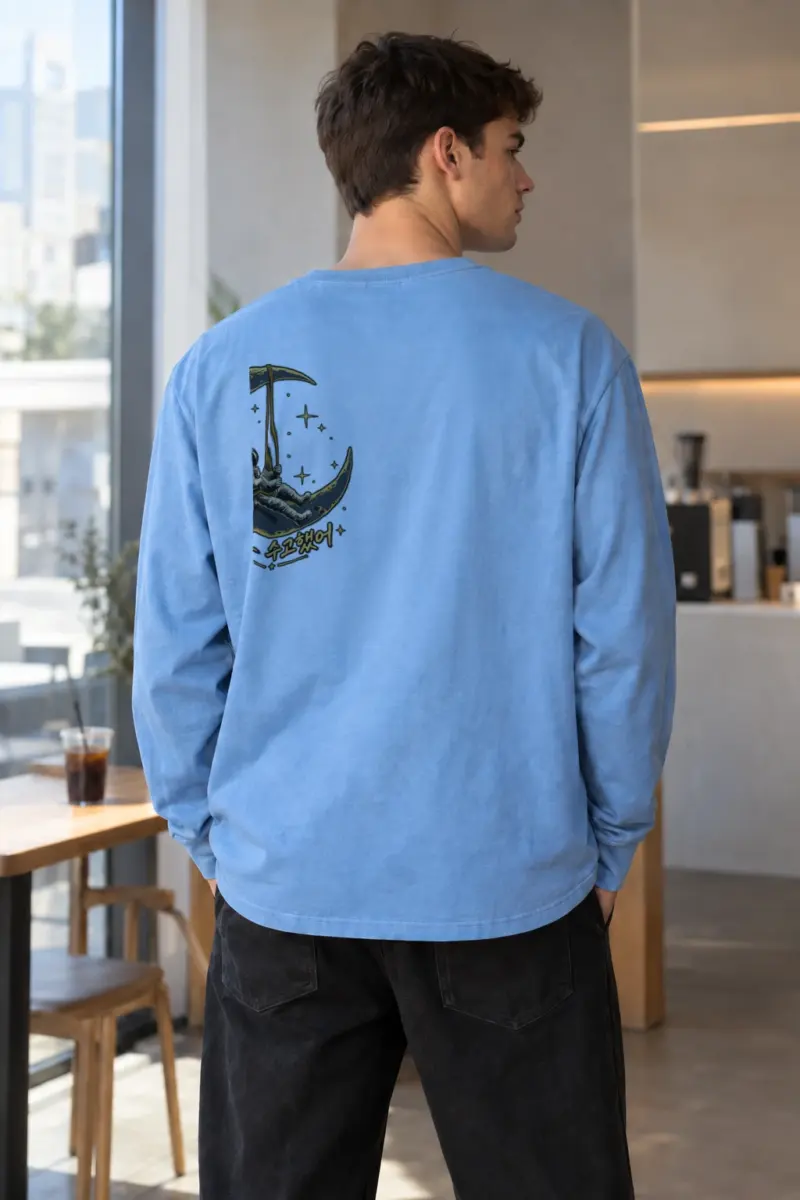 "Moon Swing Astronaut" Unisex Longsleeve T-shirt | Gildan 2400