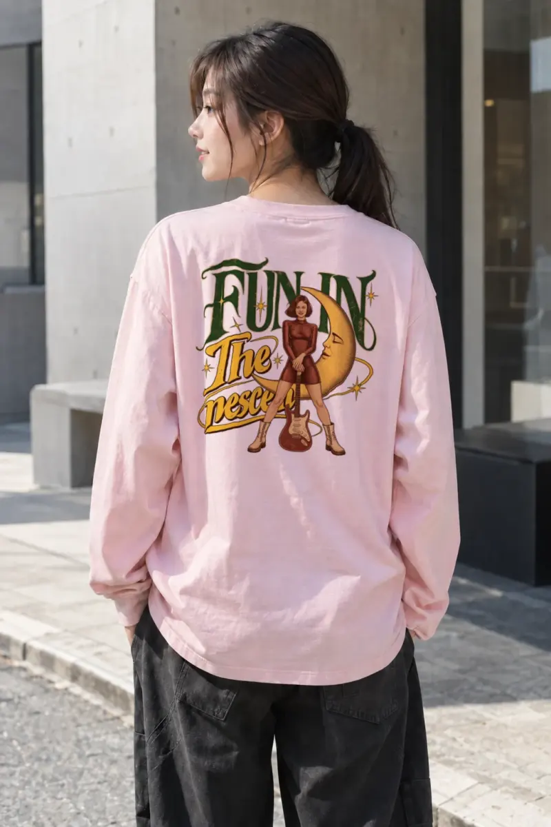 "Moonlit Guitar" Unisex Longsleeve T-shirt | Gildan 2400