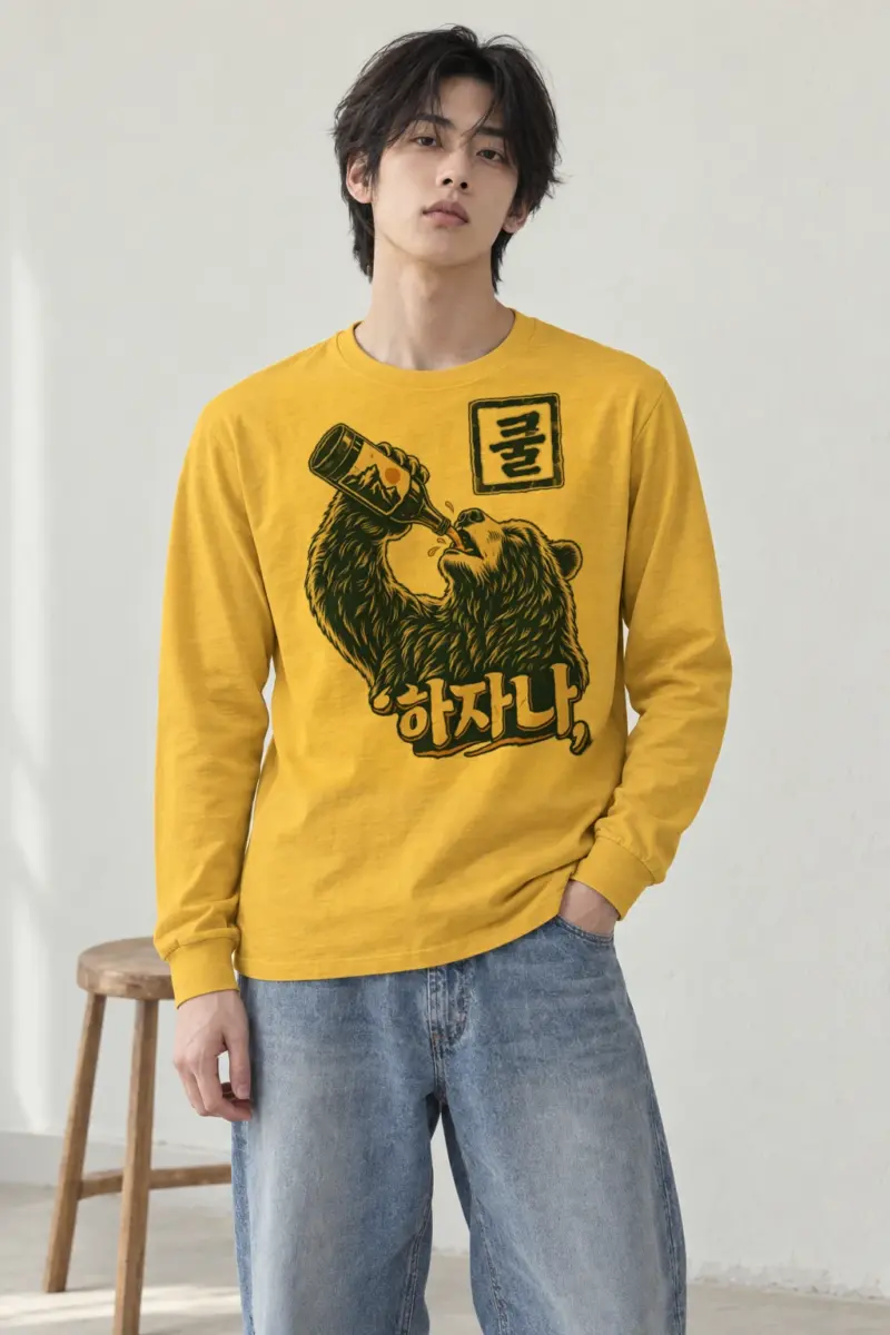 "Mountain Label Bear" Unisex Longsleeve T-shirt