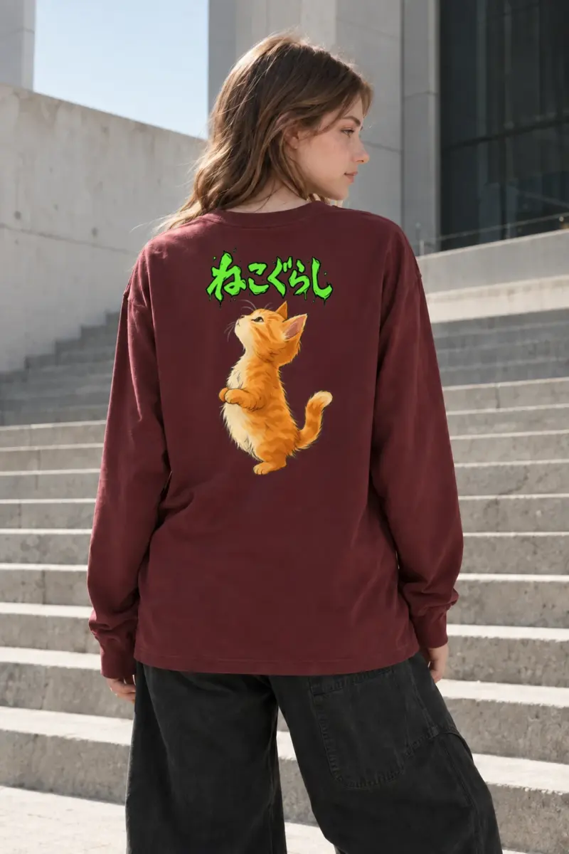 "Neko Kurashi" Unisex Longsleeve T-shirt | Gildan 2400