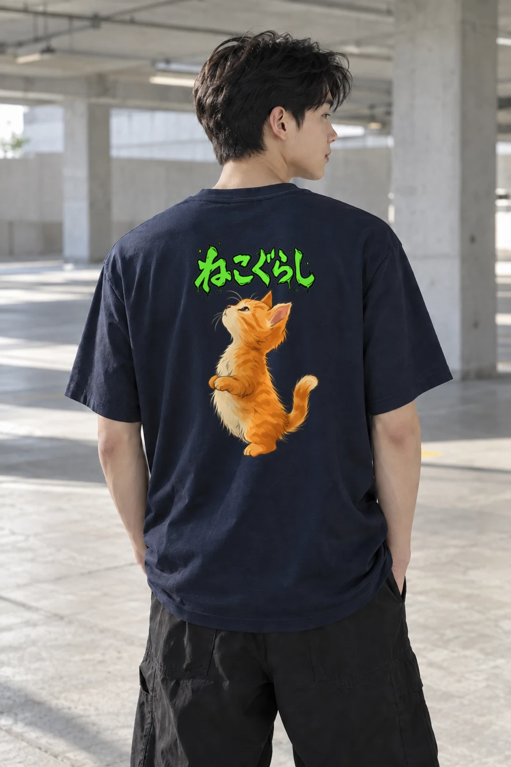 "Nekokurashi Kitten" Heavyweight Unisex Crewneck T-shirt | Gildan 5000