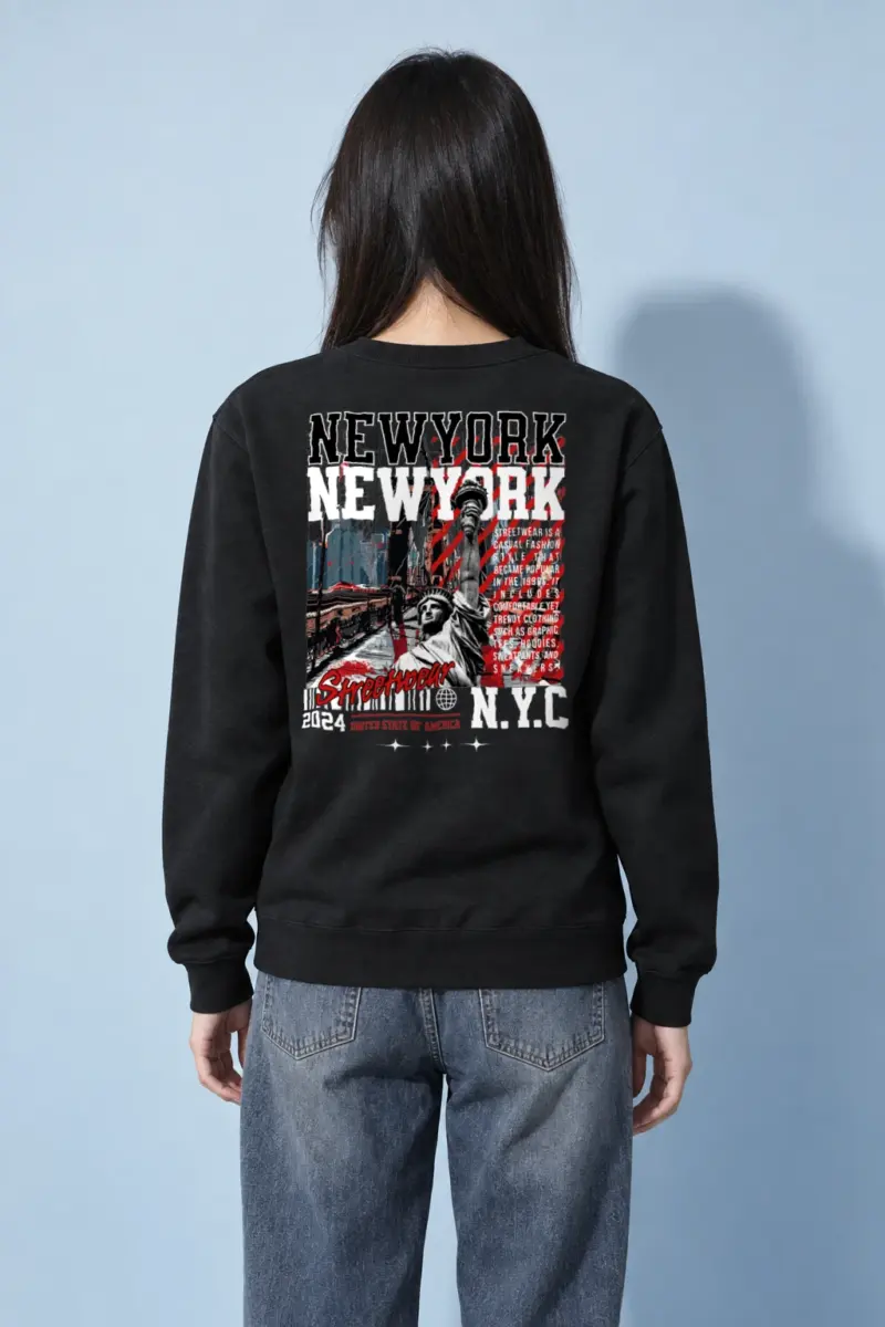 "New York Streetwear" Heavy Blend Unisex Crewneck Sweatshirt | Gildan 18000