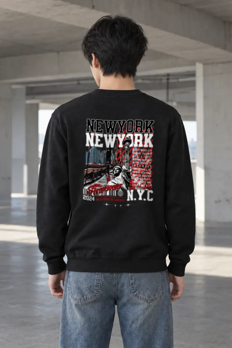 "New York Streetwear" Heavy Blend Unisex Crewneck Sweatshirt