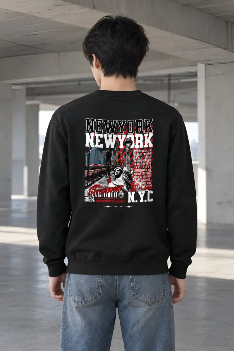 "New York Streetwear" Heavy Blend Unisex Crewneck Sweatshirt