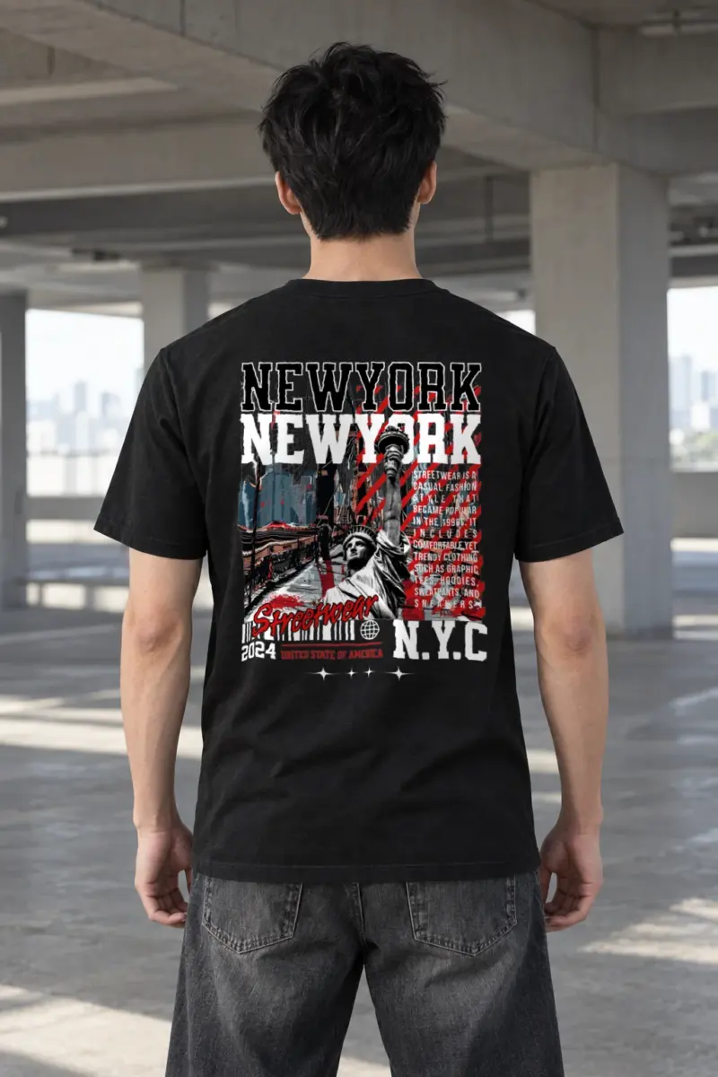 "New York Streetwear" Heavyweight Unisex Crewneck T-shirt | Gildan 5000