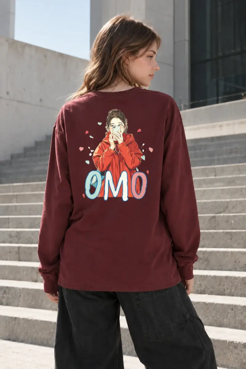"OMO Selfie Girl" Unisex Longsleeve T-shirt | Gildan 2400