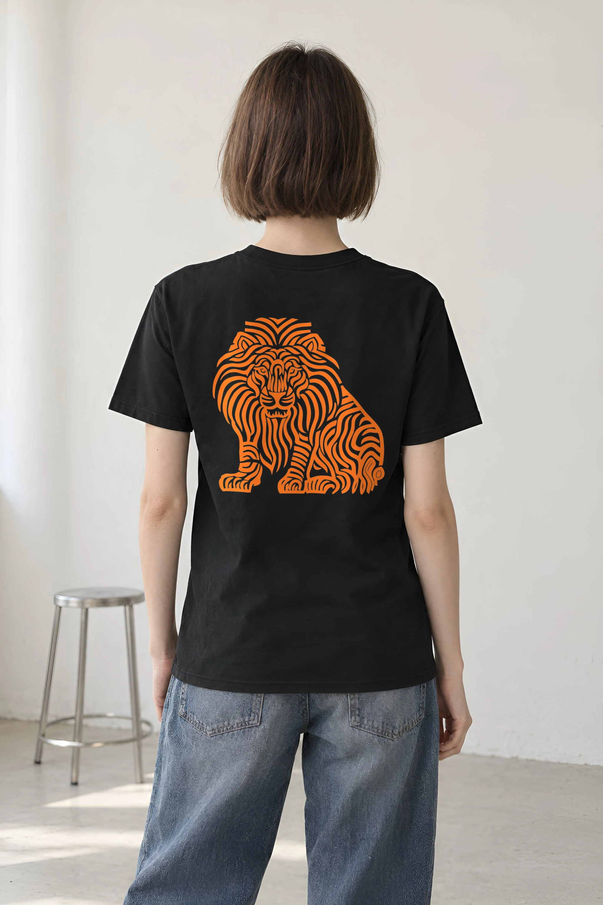 "Ornamental Roaring Lion" Heavyweight Unisex Crewneck T-shirt