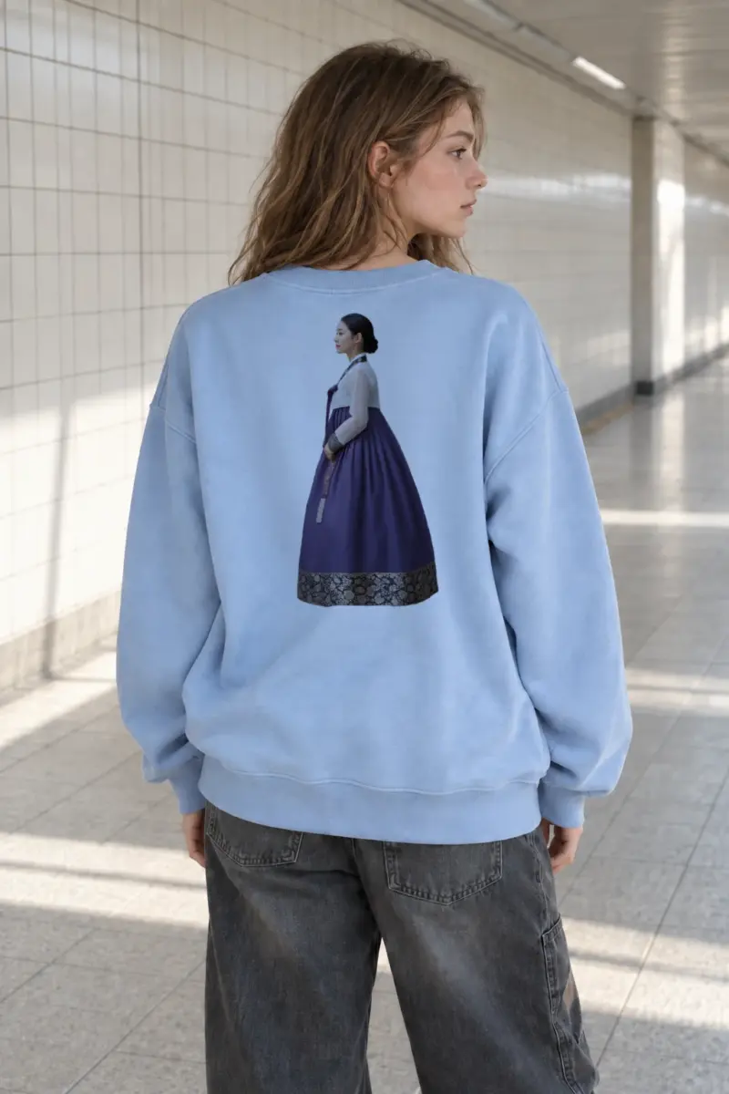 "Palace Bloom Border" Heavy Blend Unisex Crewneck Sweatshirt | Gildan 18000