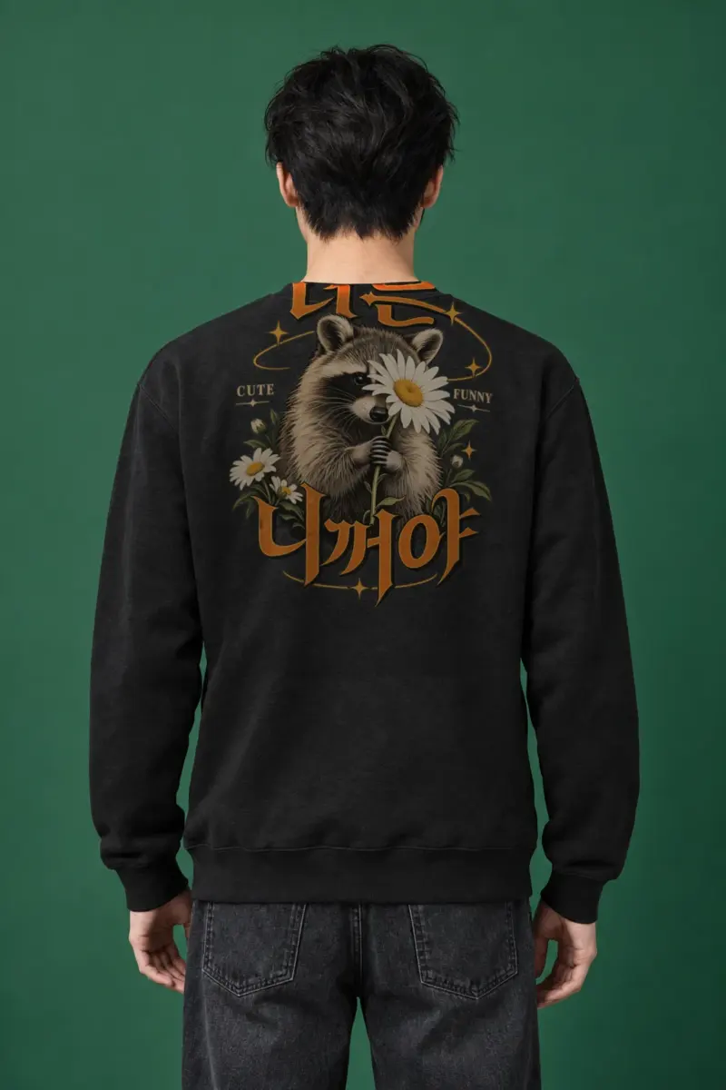 "Raccoon Daisy Bouquet" Heavy Blend Unisex Crewneck Sweatshirt