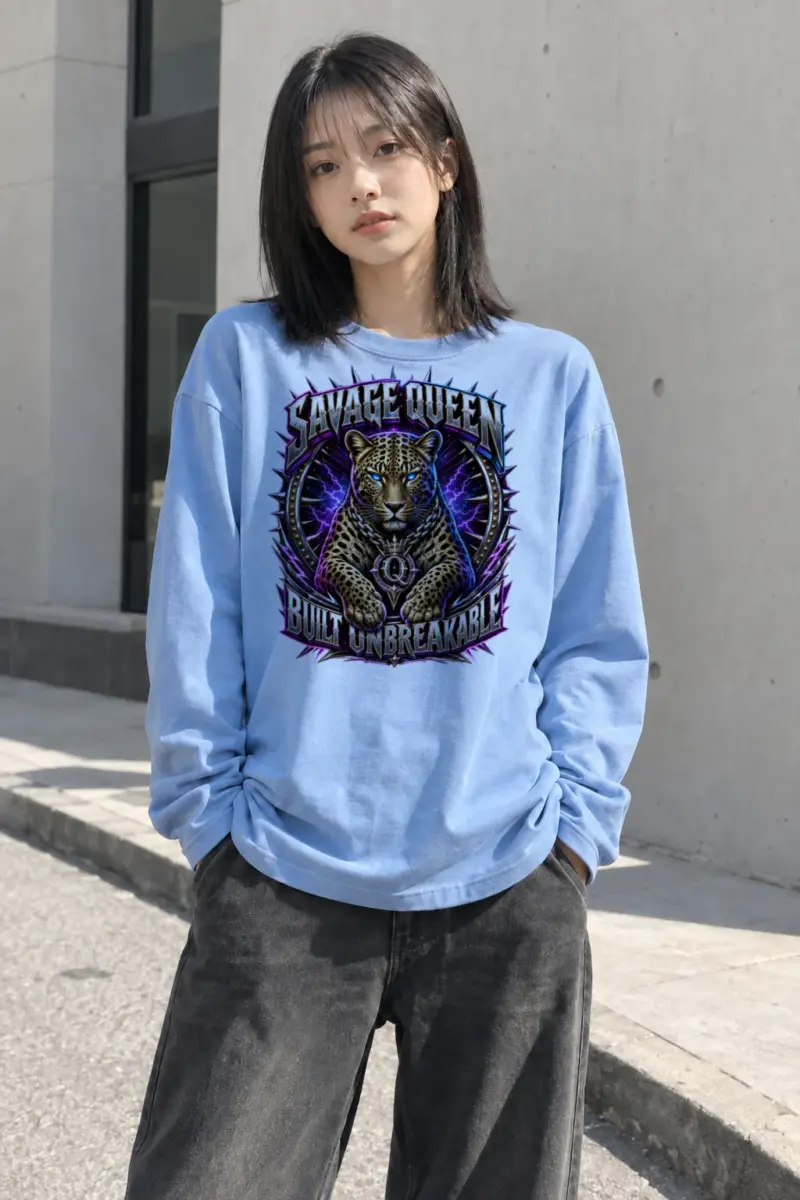 "Savage Queen" Unisex Longsleeve T-shirt | Gildan 2400