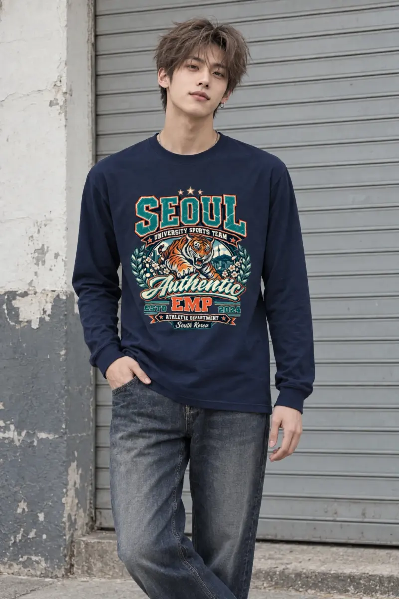 "Seoul University Sports Team" Unisex Longsleeve T-shirt