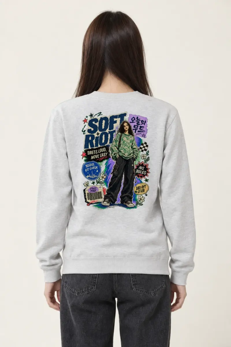 "Seoul Fit Check" Heavy Blend Unisex Crewneck Sweatshirt