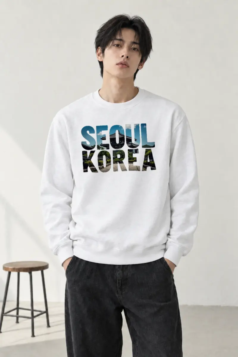 "Seoul Korea Palace" Heavy Blend Unisex Crewneck Sweatshirt | Gildan 18000