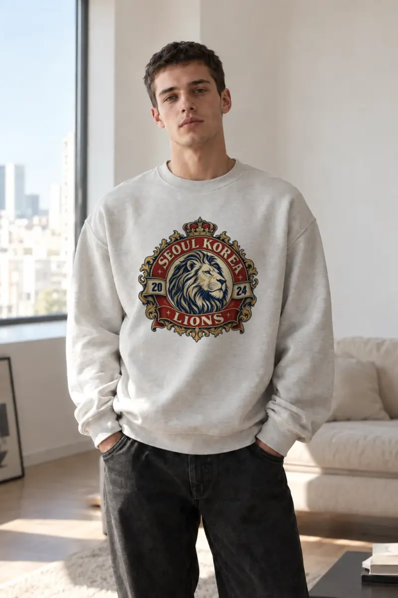 "Seoul Lions Crest" Heavy Blend Unisex Crewneck Sweatshirt | Gildan 18000
