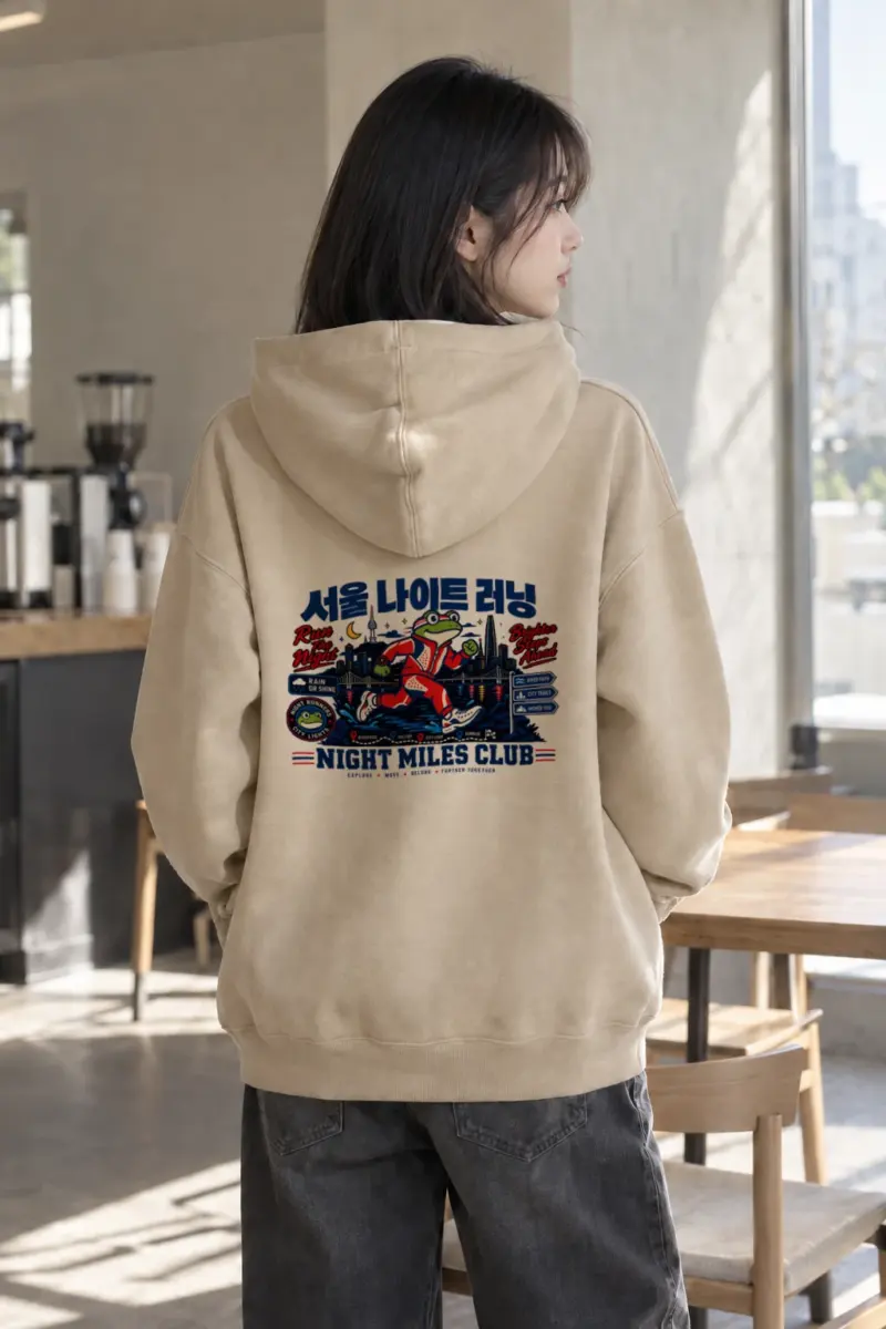 "Seoul Night Running" Heavy Blend Unisex Pullover Hoodie | Gildan 18500