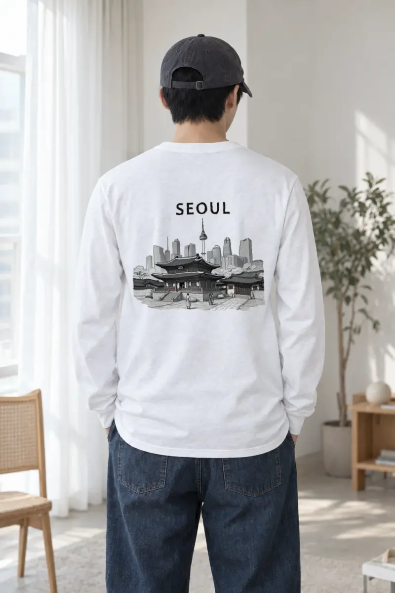 "Seoul Palace Skyline" Unisex Longsleeve T-shirt | Gildan 2400