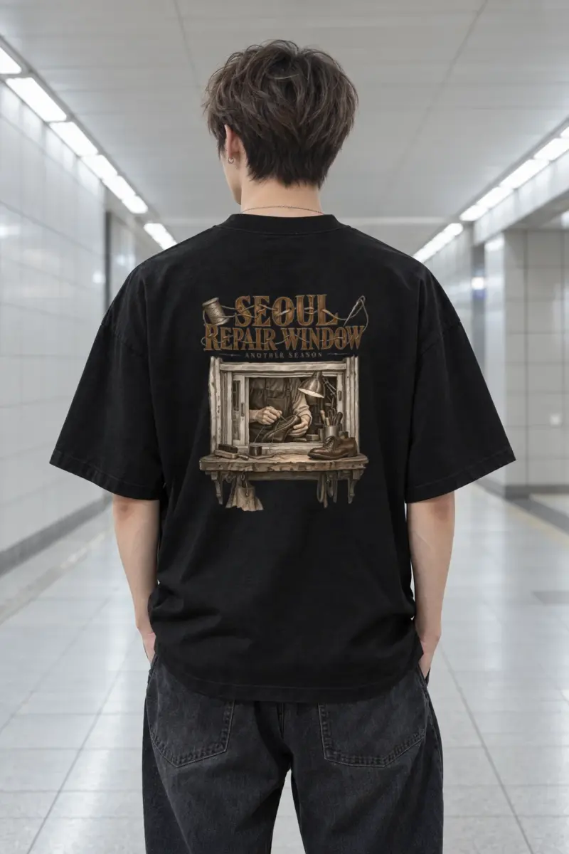 “Seoul Repair Window” Men’s Oversized Heavyweight Crewneck T-Shirt