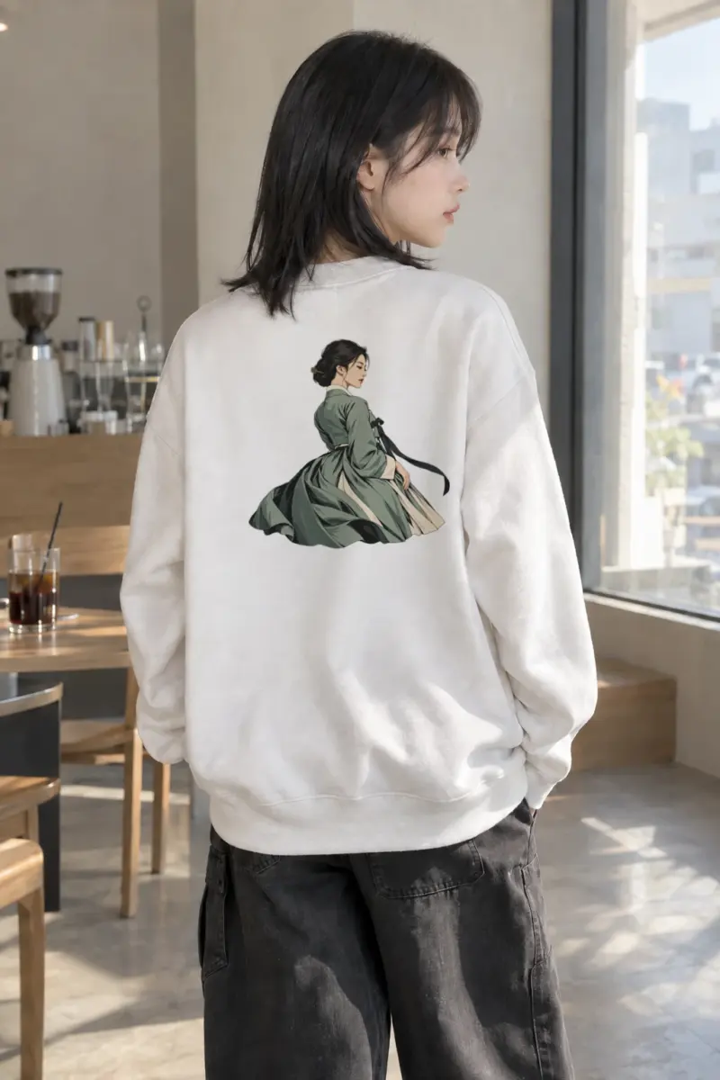 "Silk In Stillness" Heavy Blend Unisex Crewneck Sweatshirt | Gildan 18000