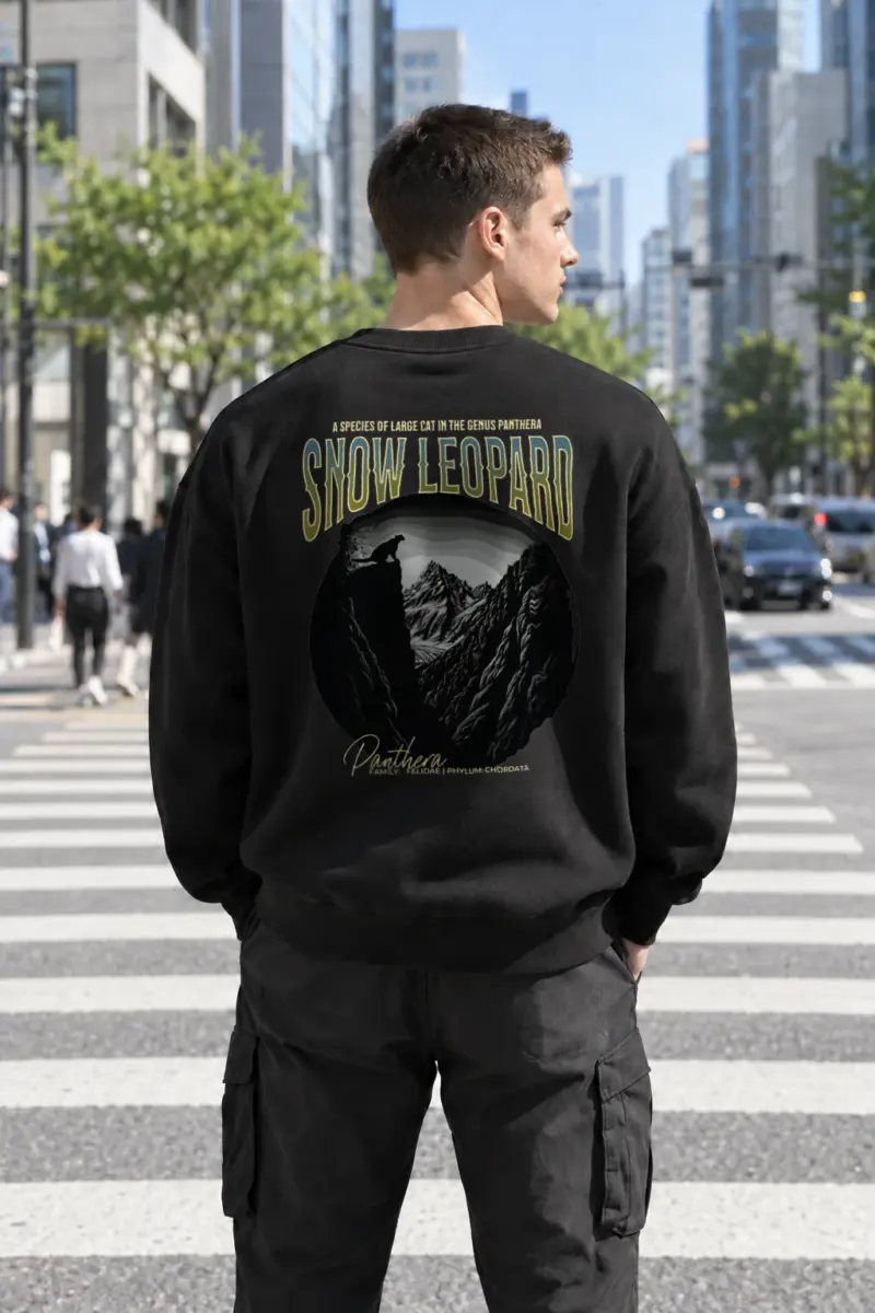 "Snow Leopard Panorama" Heavy Blend Unisex Crewneck Sweatshirt | Gildan 18000